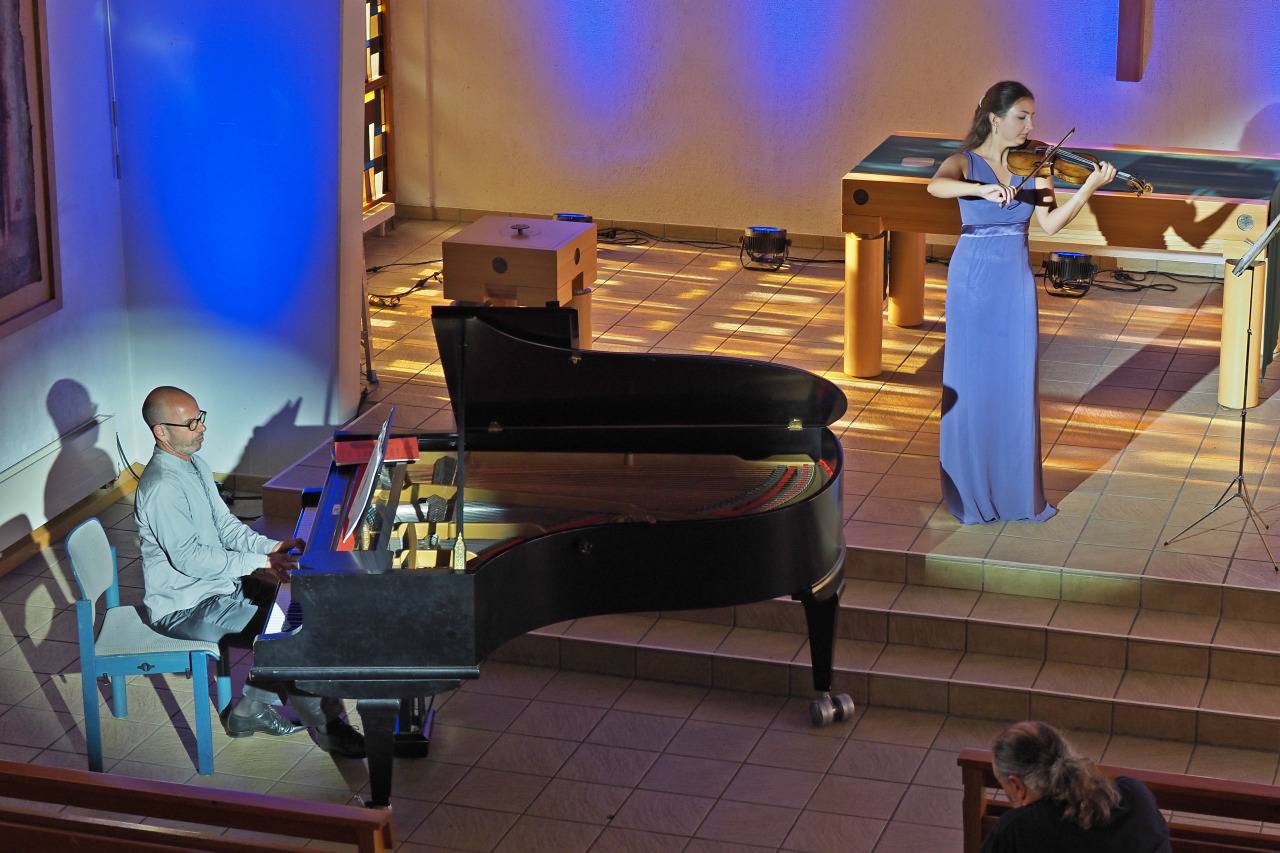 Quelle: Ev. Kirche Wehr Benefizkonzert Ukraine-Hilfe: Laura Ochmann, Georgi Mundrow
